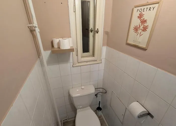 Apartamento Flat In Zizkov With Free Underground Parking -501- *