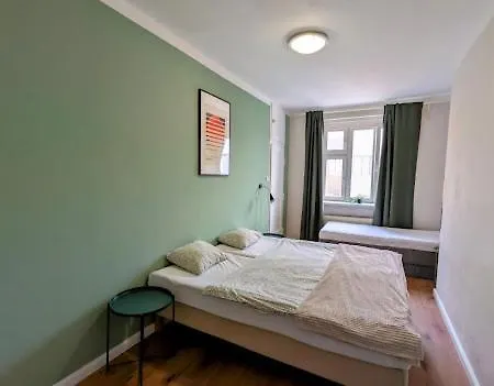 Flat In Zizkov With Free Underground Parking -501- Διαμέρισμα *