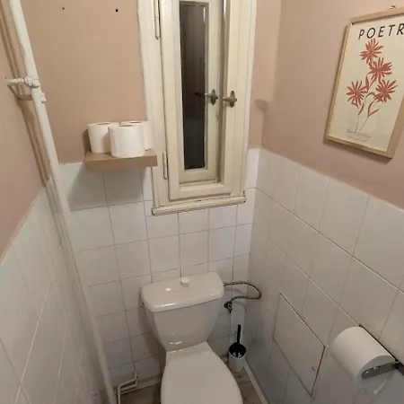 Διαμέρισμα Flat In Zizkov With Free Underground Parking -501- *